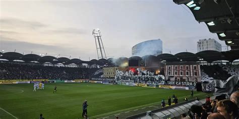 Sturm Graz címer és stadion