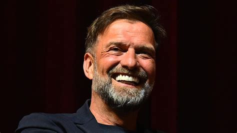 Jürgen Klopp és a Liverpool Premier League trófeája