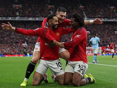 A Barcelona támadása a Manchester United kapuja előtt a 2011-es döntőben