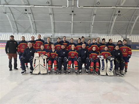 U18-as lány jégkorong csapat ünneplése