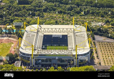 A Signal Iduna Park/Westfalenstadion külső látképe