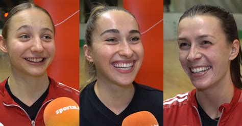A női válogatott játékosai edzés közben