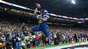 Kenneth Walker III Super Bowl LX MVP trófeával