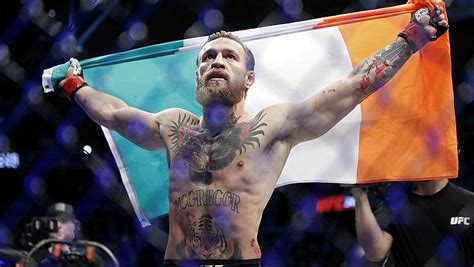 Conor McGregor edzés közben, optimista hangulatban