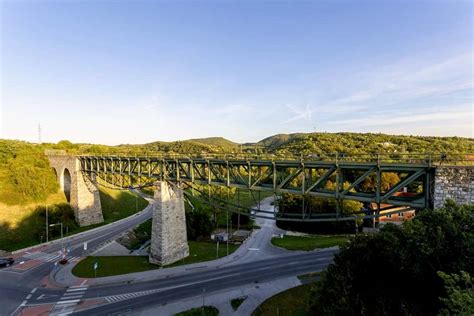 A biatorbágyi vasúti viadukt korabeli felvételen