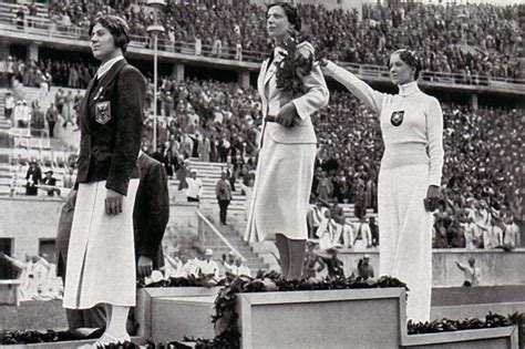 Elek Ilona az 1936-os olimpián aranyérmével