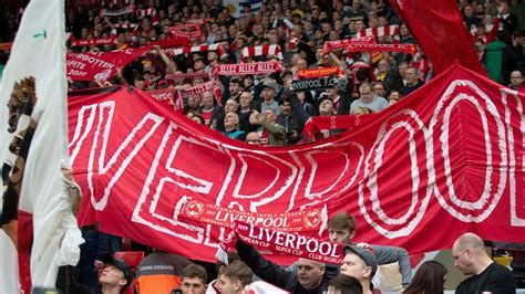 Liverpool szurkolók az Anfielden