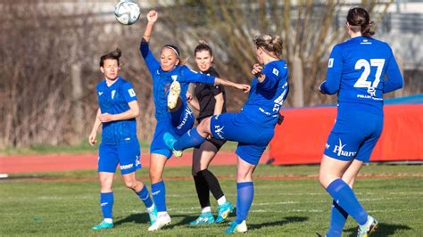 Női labdarúgó csapatok mérkőzése