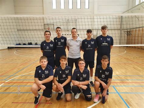 Fino Kaposvár csapat örül a győzelemnek