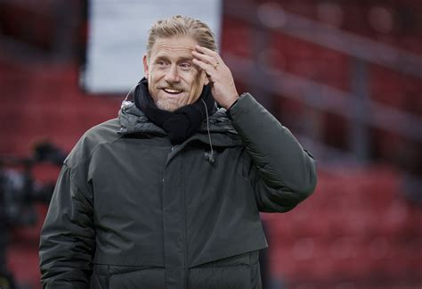 Peter Schmeichel ünneplése és a Bayern játékosok kétségbeesése a lefújás után