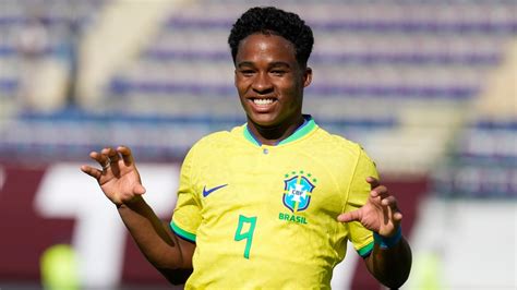 Endrick, a brazil futball fiatal tehetsége akcióban