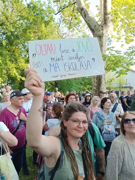 Pedagógusok a SuliNova továbbképzésen