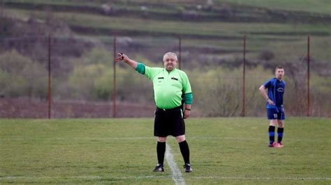 Játékvezetői kommunikáció a futballban