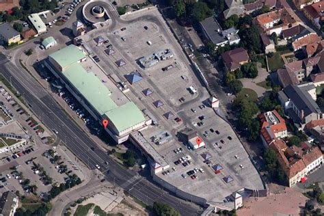 Alba Plaza bejárat