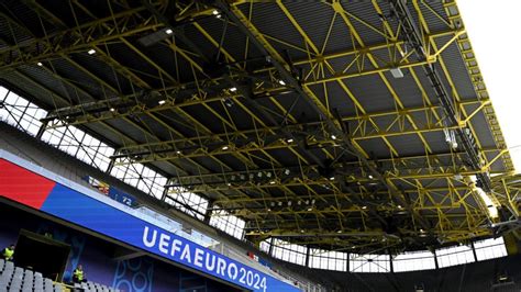 Bundesliga stadion teltház meccs közben