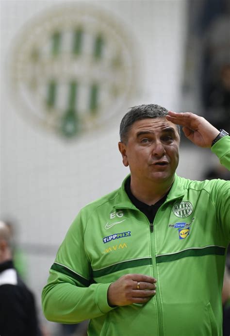 Elek Gyula, a Ferencváros női kézilabda edzője
