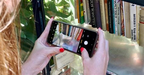 Okostelefonos játékélmény illusztráció