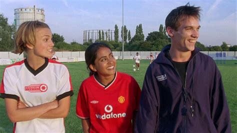 Jules és Jess a Csavard be, mint Beckham! című filmből