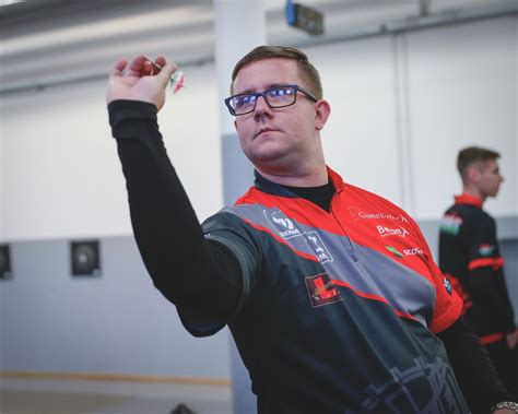 Darts szurkolók az Alexandra Palace-ban, jelmezben