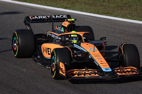 Formula 1 autó a pályán