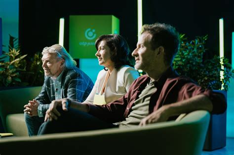 A zsűri és a versenyzők reakciója az eredményhirdetéskor