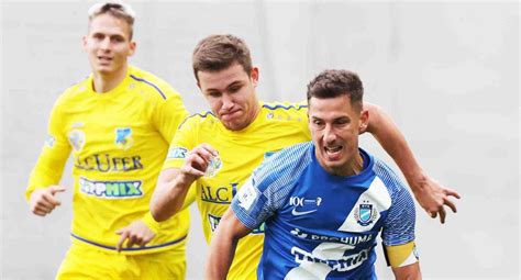A mérkőzés kezdete az Alcufer Stadionban