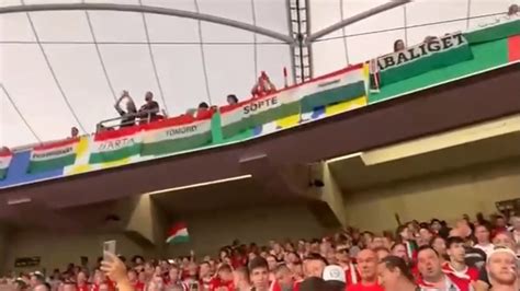 Szurkolók a stadionban
