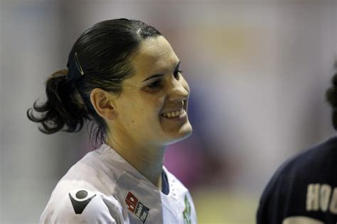 Alexandra Lacrabère tanulás közben