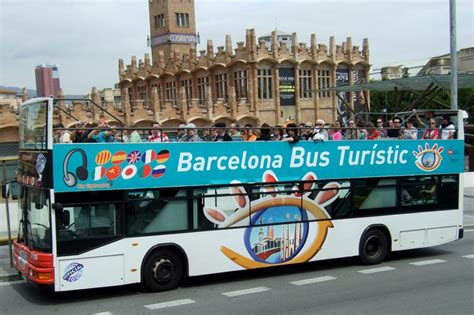 Barcelona városnéző busz és Akvárium