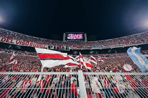 River Plate szurkolók a stadionban