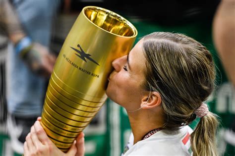 Női kézilabda Magyar Kupa trófea