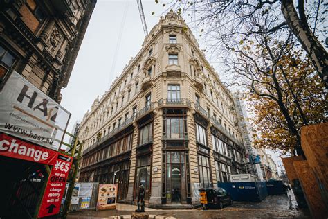 A felújítás alatt álló Fáy utcai kézilabdacsarnok belseje