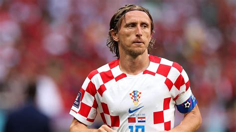 Luka Modric gyerekként, kecskékkel