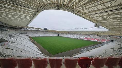 Salgótarjáni stadion látképe