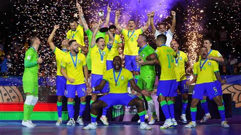 Olasz és brazil futsal válogatottak játékban