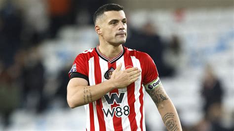 Granit Xhaka, a svájci válogatott középpályása