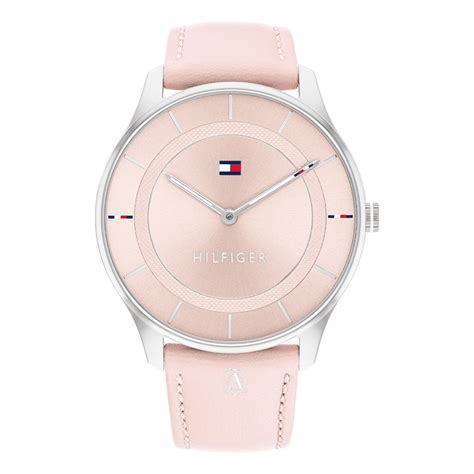 Tommy Hilfiger női platform bokacsizma stílusok