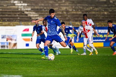 Futball robbanékonyságot fejlesztő sprintgyakorlat