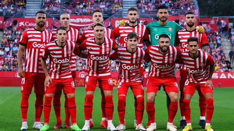 A Girona FC játékosai ünneplik a feljutást