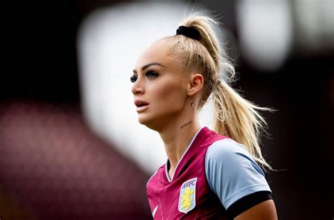 Női focista cipőben