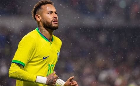 Neymar az FC Barcelona mezében, Lionel Messivel és Luis Suárezzel