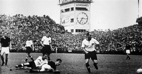 A magyar válogatott az 1954-es világbajnokság elődöntőjében Uruguay ellen