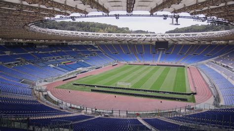 Infografika: A Bakui Olimpiai Stadion építési költségeinek becsült összege és a stadion képe