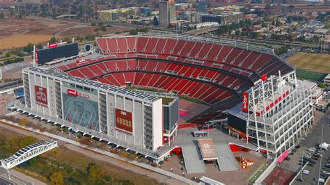 A Levi's Stadium kívülről