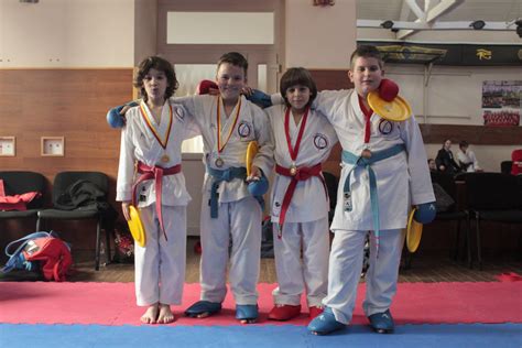 Karate alapgyakorlatok edzésen