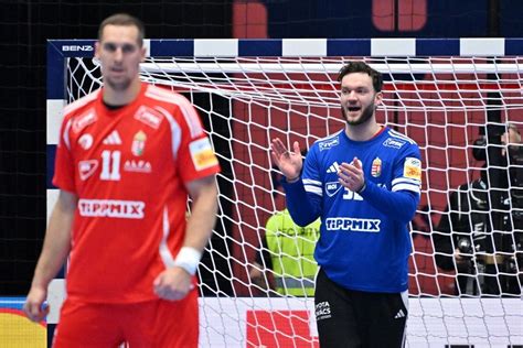 Palasics Kristóf, a magyar válogatott kapusa védés közben
