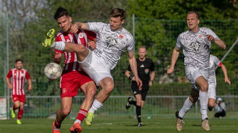Nyitrai Ferenc edző a Balatonfüredi FC kispadján