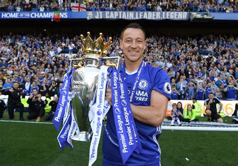 John Terry, a Chelsea legendája a csapatkapitányi karszalaggal