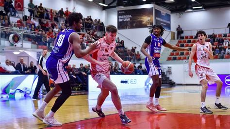 Az OSE Lions kosárlabdacsapatának egy mérkőzése