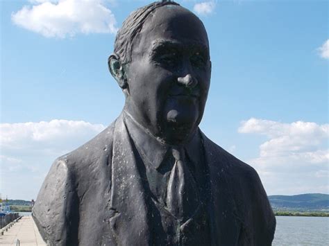 Dr. Springer Ferenc portréja